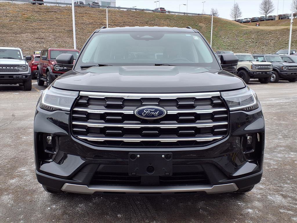 Certified 2025 Ford Explorer Active w/ Active Comfort Package image 6