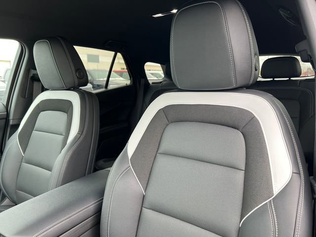 Used 2025 Chevrolet Blazer EV LT image 17