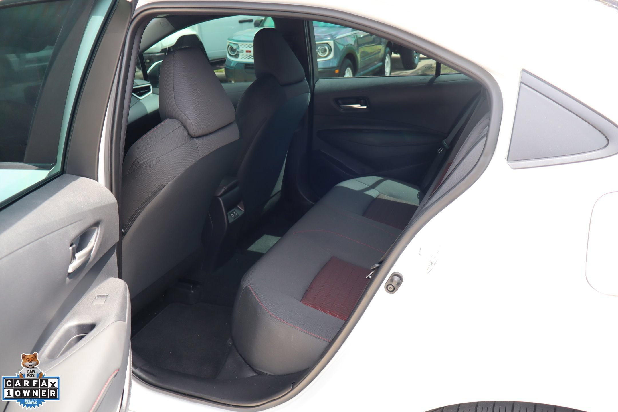 Used 2025 Toyota Corolla SE FWD image 25