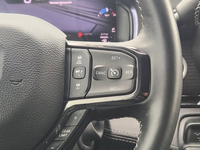 Used 2024 RAM 2500 Limited image 30