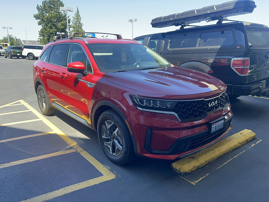 Used 2022 Kia Sorento S AWD/4WD image 2