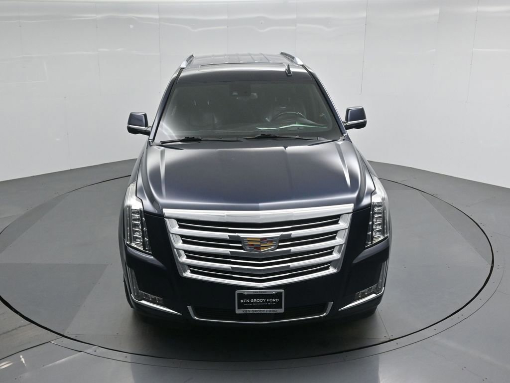 Used 2020 Cadillac Escalade Platinum image 31