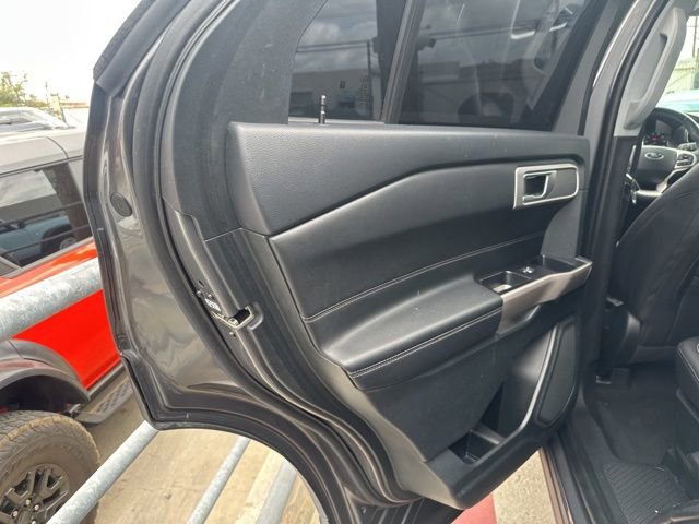 Certified 2023 Ford Explorer XLT w/ Equipment Group 202A RWD image 8