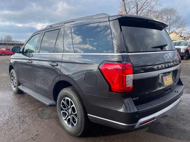 Certified 2024 Ford Expedition XLT image 5