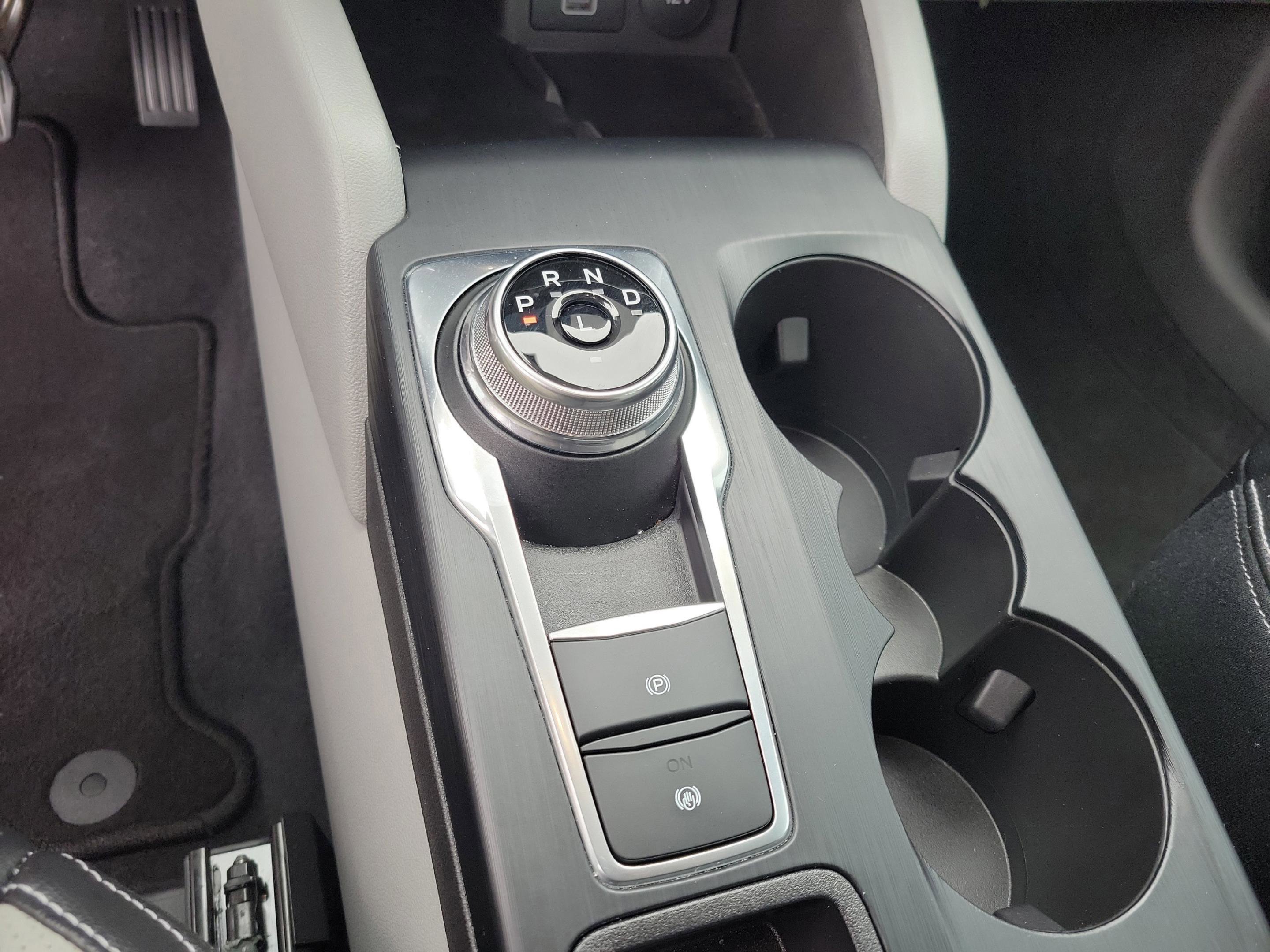 Certified 2024 Ford Escape SE w/ PHEV Premium Package image 15