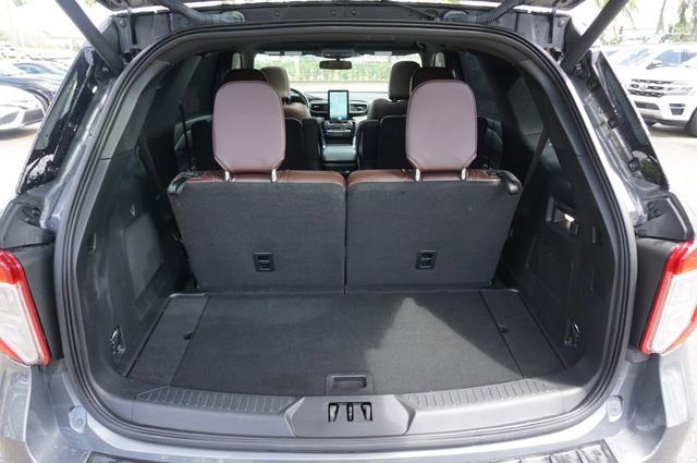 Certified 2023 Ford Explorer Platinum w/ Technology Package AWD/4WD image 30