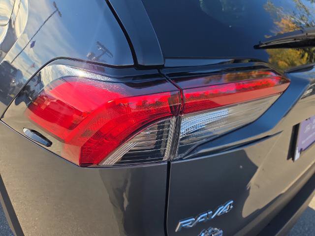 Used 2025 Toyota RAV4 LE AWD/4WD image 6