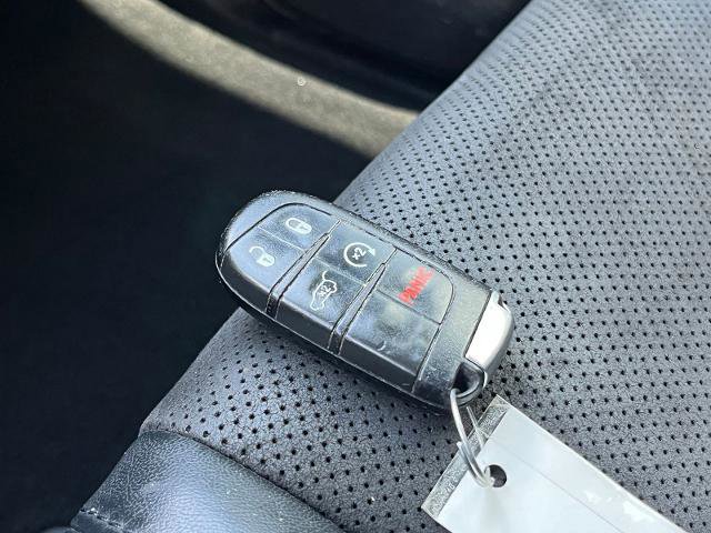 Used 2019 Jeep Grand Cherokee Altitude RWD image 27