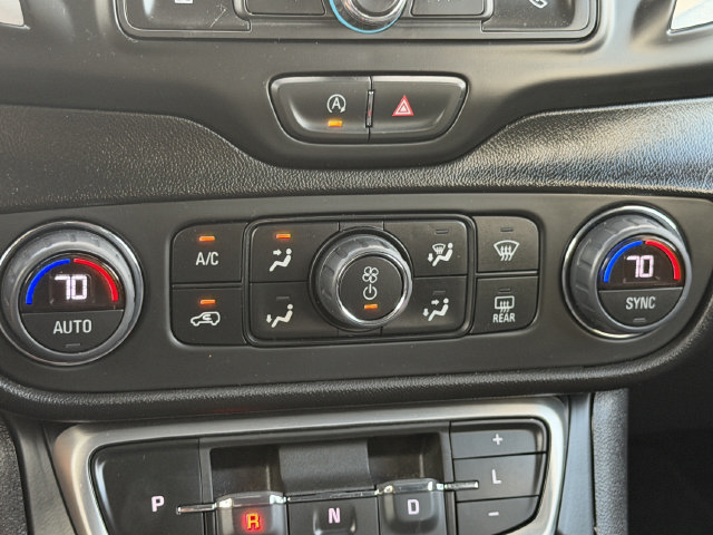 Used 2024 GMC Terrain SLE w/ Driver Convenience Package FWD image 36