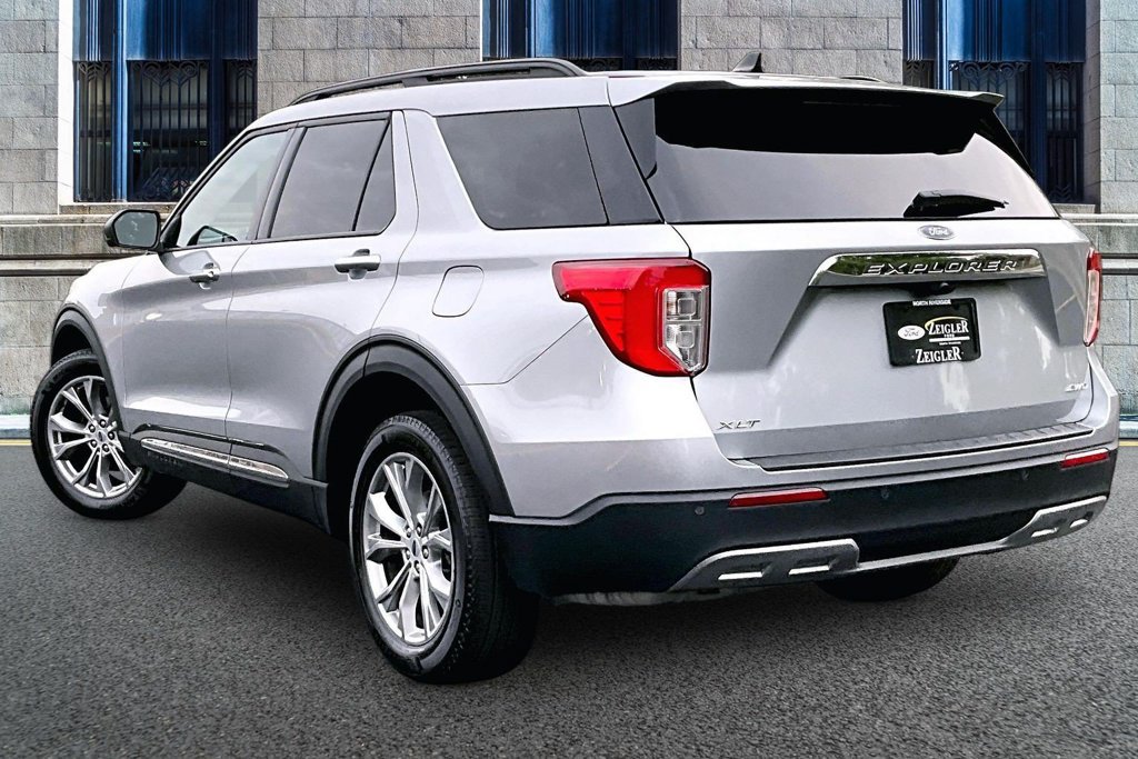 Certified 2023 Ford Explorer XLT w/ Equipment Group 202A AWD/4WD image 10