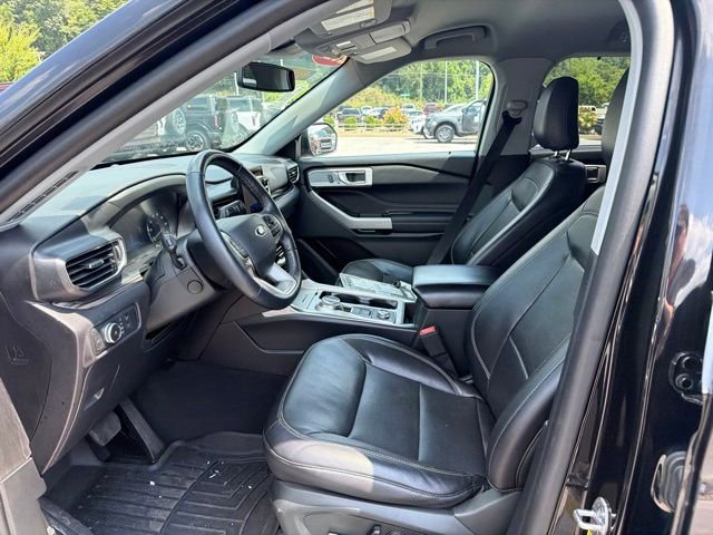 Certified 2022 Ford Explorer Limited w/ Equipment Group 301A AWD/4WD image 15