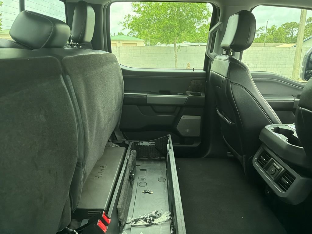 Certified 2025 Ford F250 Lariat w/ Chrome Package image 13