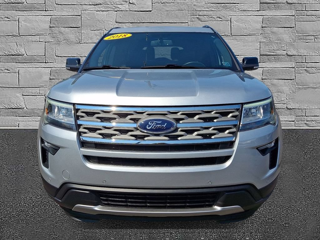 Certified 2018 Ford Explorer XLT w/ Equipment Group 202A AWD/4WD image 3