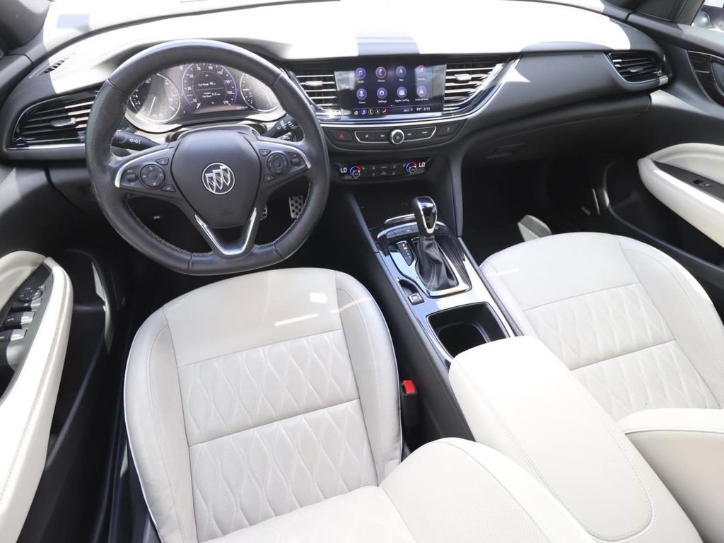 Used 2020 Buick Regal Avenir w/ Driver Confidence Package II FWD image 9