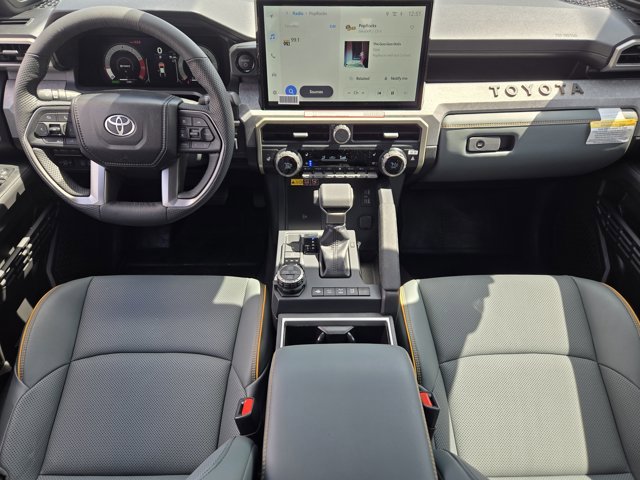 Used 2025 Toyota Tacoma Trailhunter image 25