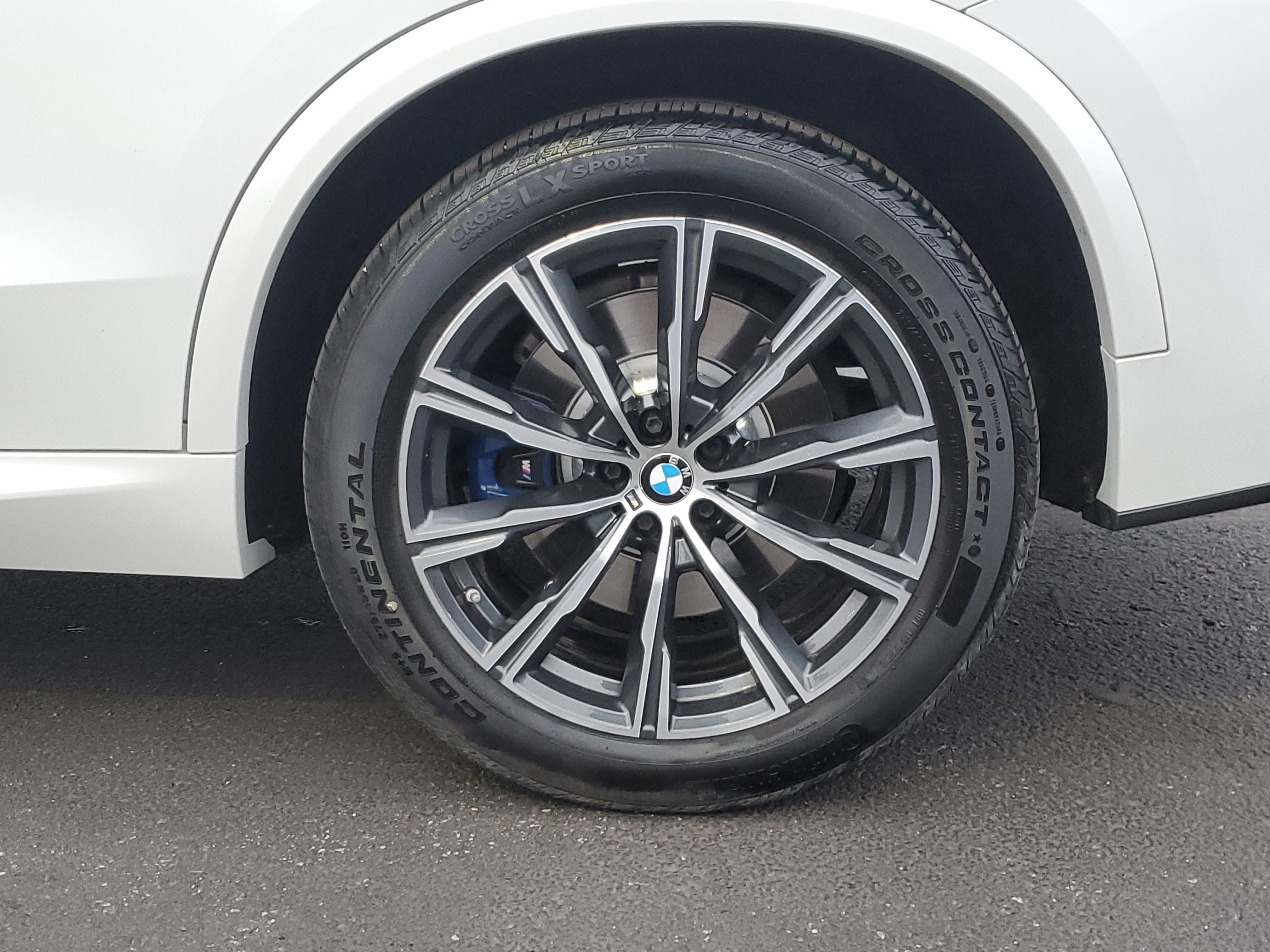 Used 2019 BMW X5 xDrive50i w/ M Sport Package image 5