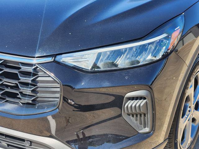 Certified 2025 Ford Escape ST-Line FWD image 7