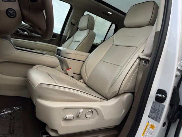 Used 2022 GMC Yukon Denali AWD/4WD image 5