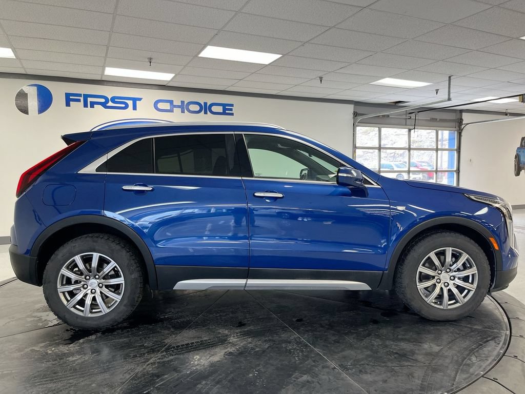 Used 2022 Cadillac XT4 Premium Luxury w/ Safety Alert Package AWD/4WD image 9