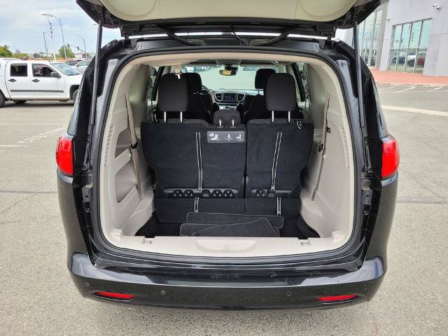 Used 2021 Chrysler Voyager LX FWD image 10