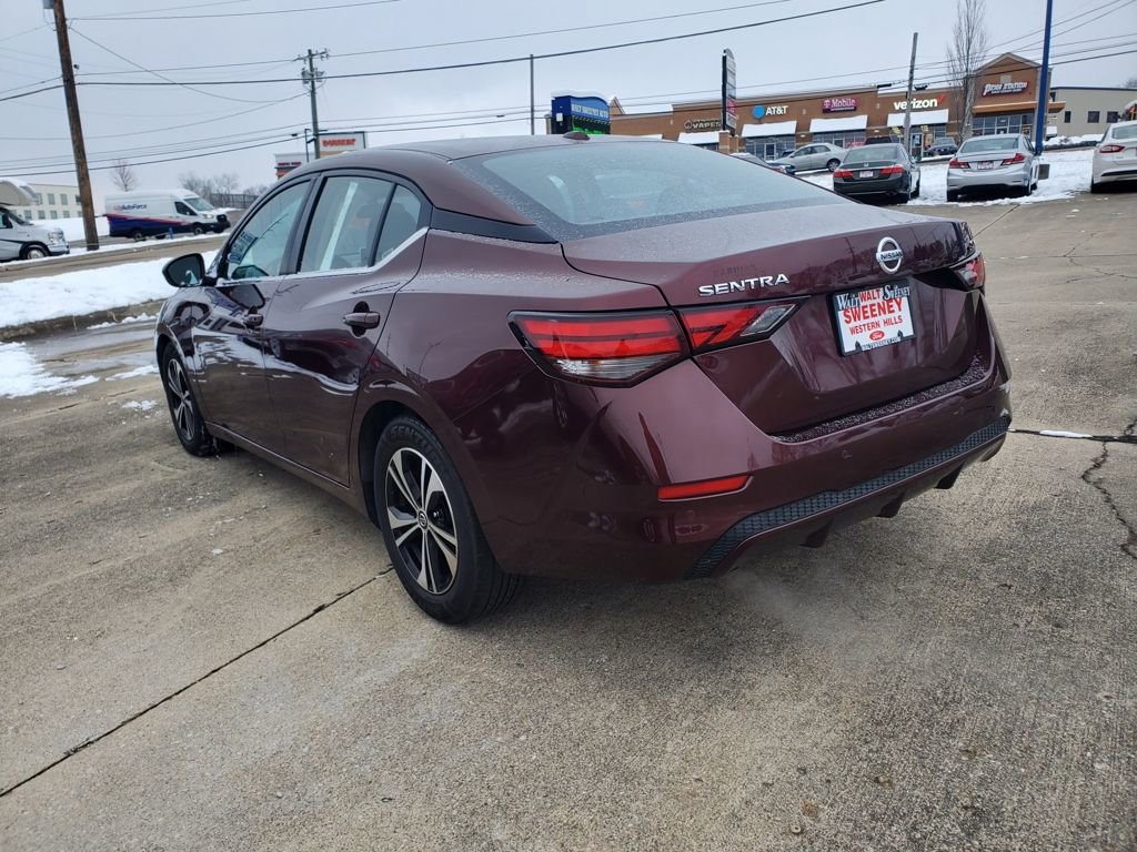 Used 2022 Nissan Sentra SV image 3