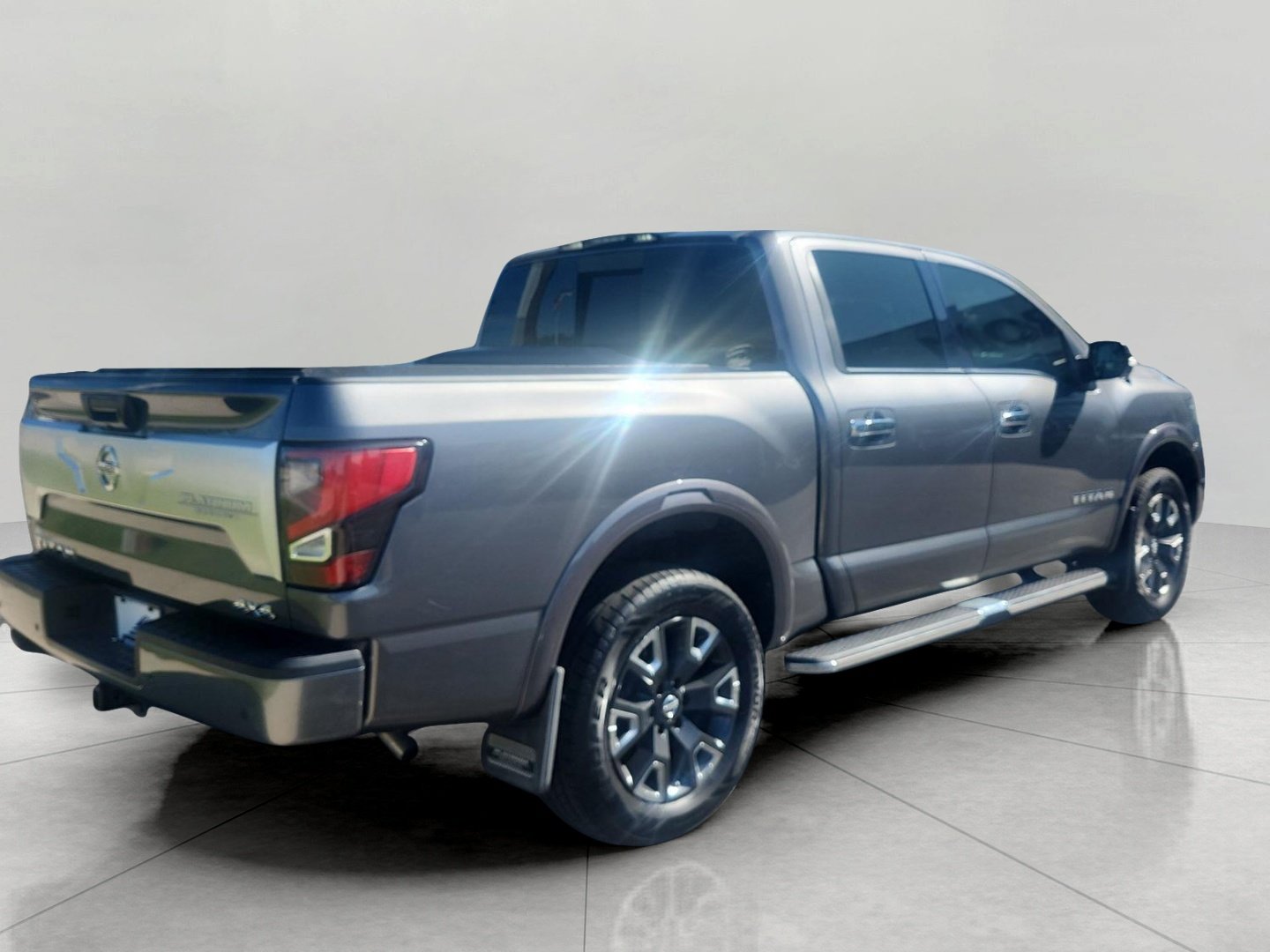 Used 2021 Nissan Titan Platinum Reserve w/ Moonroof Package AWD/4WD image 8