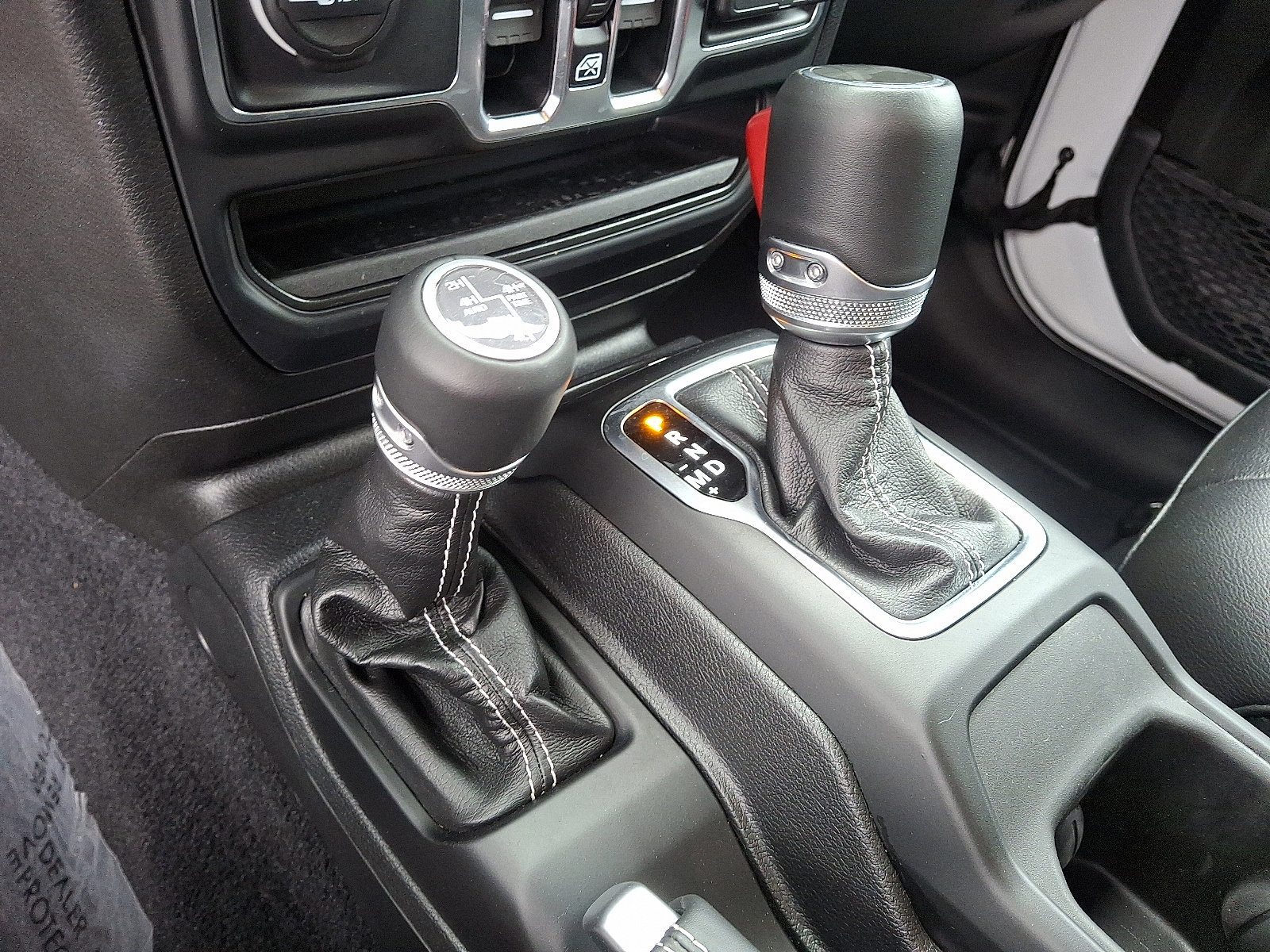 Used 2023 Jeep Wrangler Sahara w/ Cold Weather Group image 22