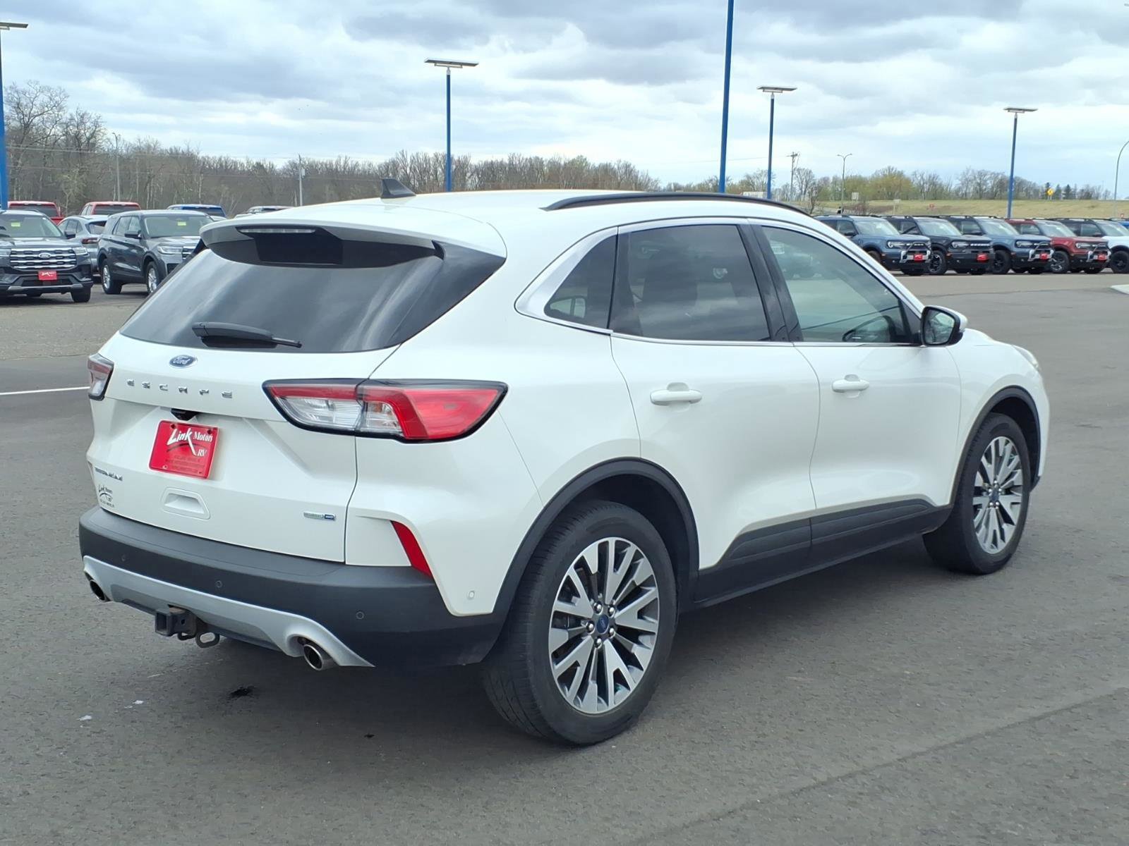 Certified 2020 Ford Escape Titanium AWD/4WD image 5