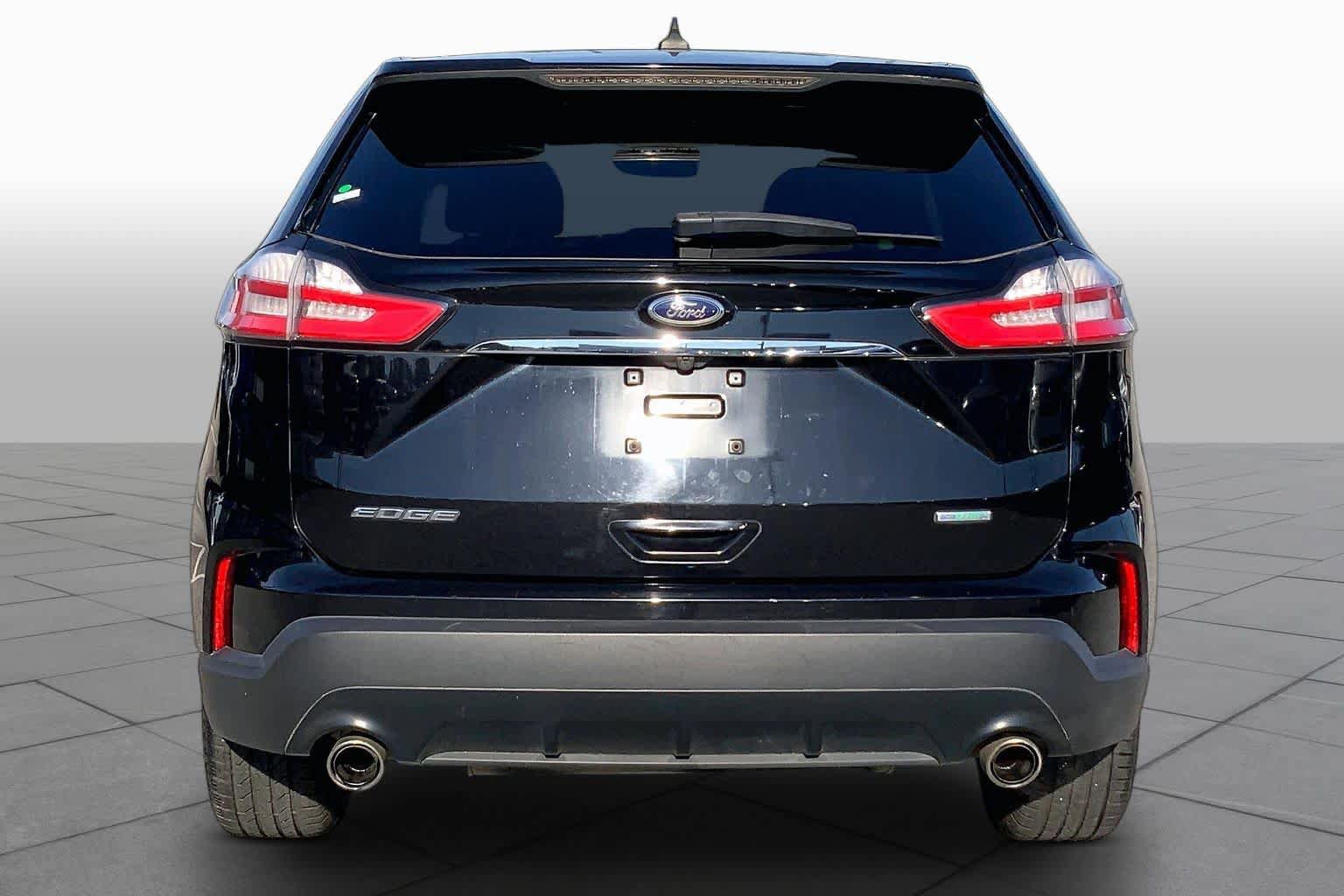 Certified 2019 Ford Edge SE FWD image 5