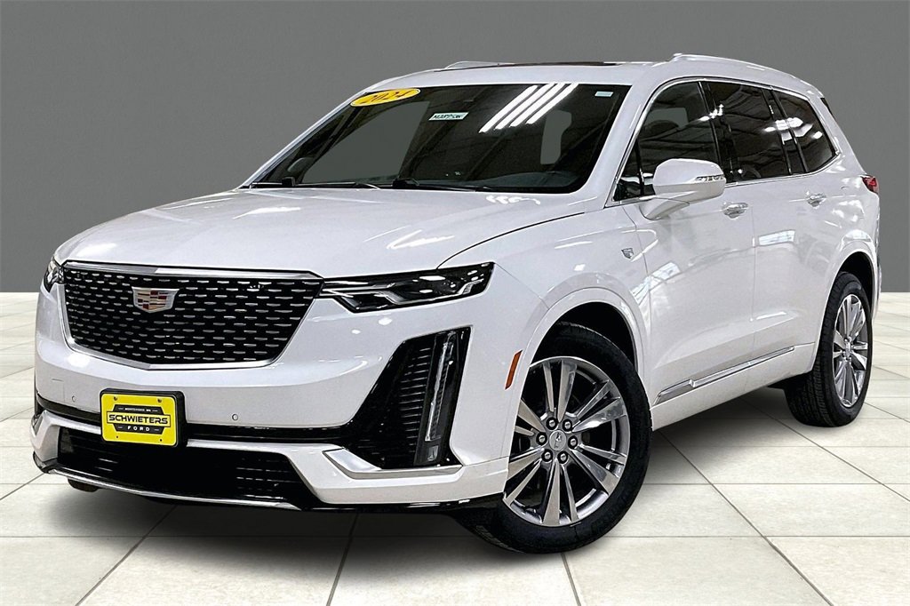 Used 2024 Cadillac XT6 Premium Luxury image 2