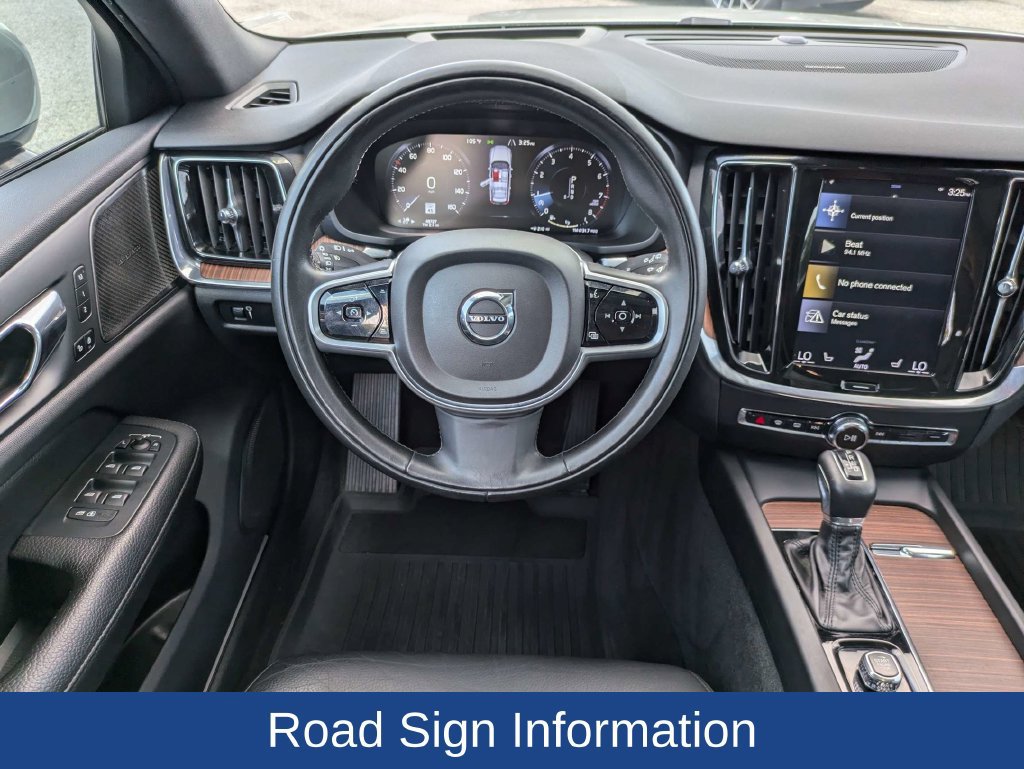 Used 2020 Volvo V60 T5 Momentum FWD image 19