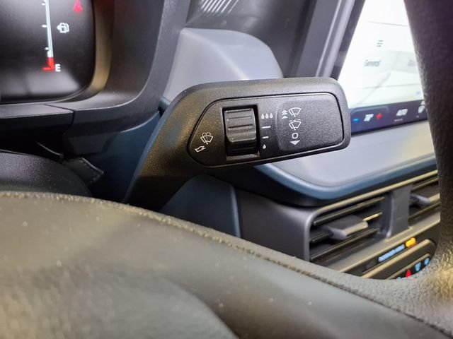 Certified 2025 Ford Maverick XL FWD image 14