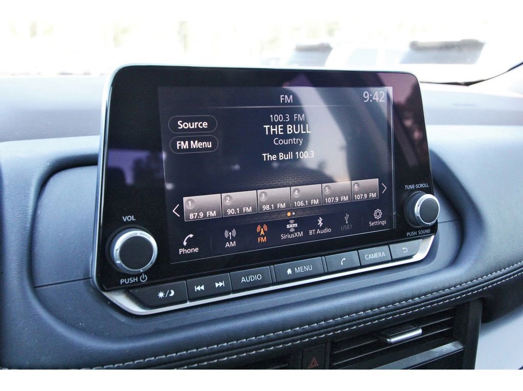 Used 2023 Nissan Rogue SV FWD image 23