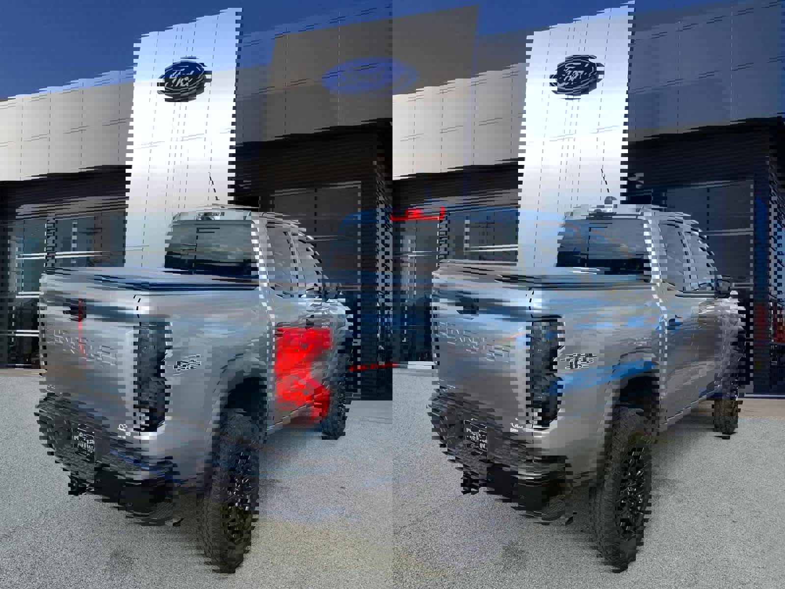 Used 2025 Chevrolet Colorado Trail Boss image 3