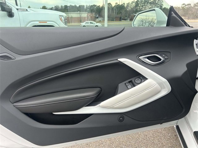 Used 2022 Chevrolet Camaro SS image 16