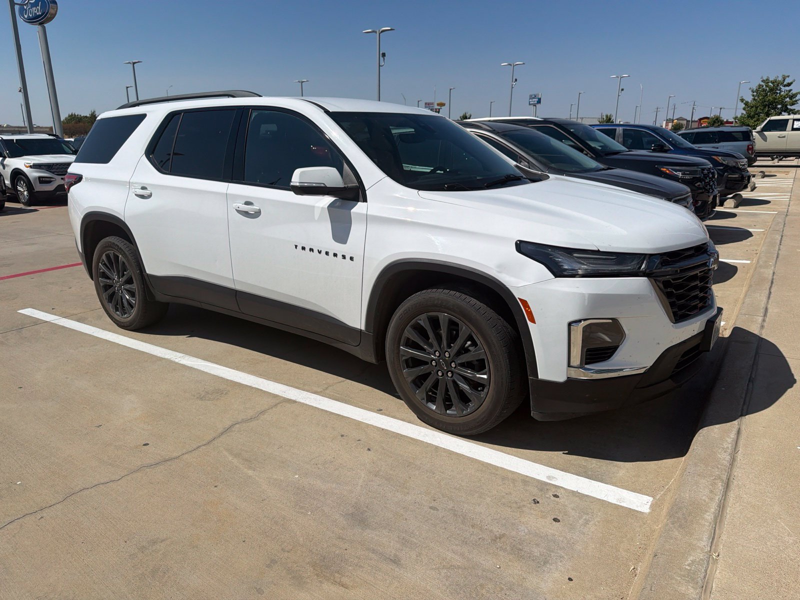 Used 2024 Chevrolet Traverse RS FWD image 6