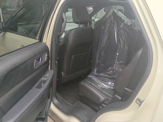 Certified 2018 Ford Explorer XLT w/ Equipment Group 202A FWD image 18