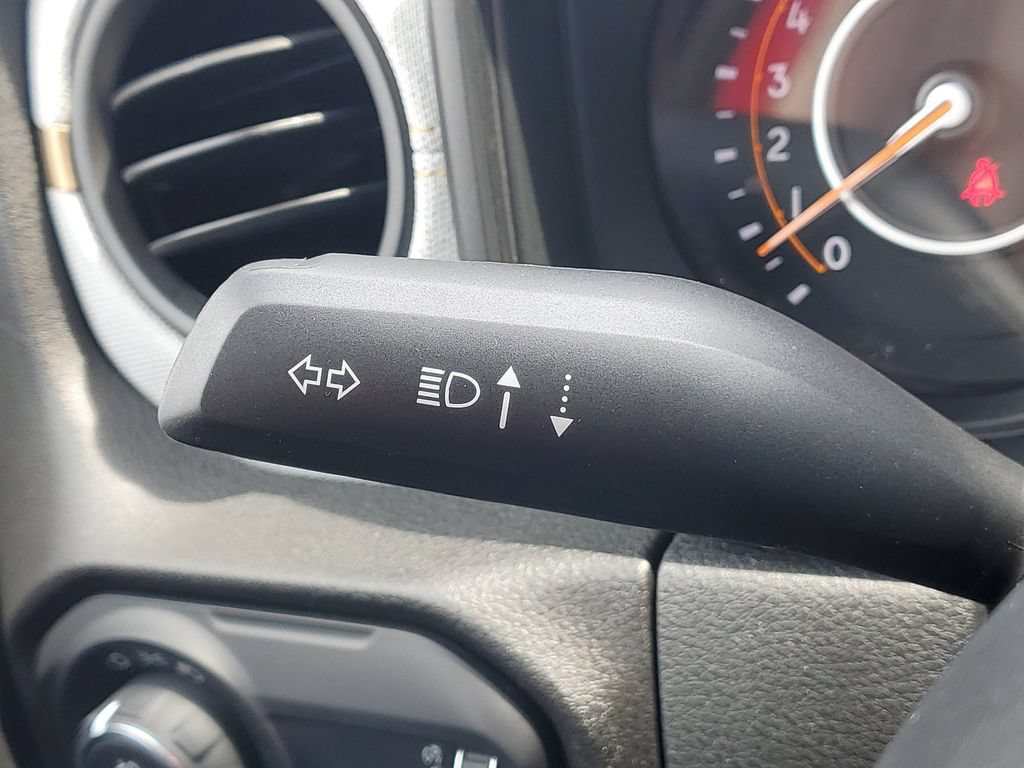 Used 2025 Jeep Gladiator Sport AWD/4WD image 19
