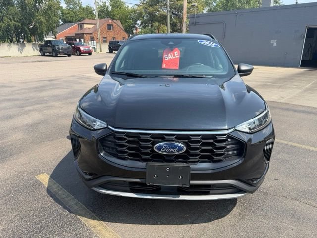Certified 2025 Ford Escape ST-Line AWD/4WD image 9
