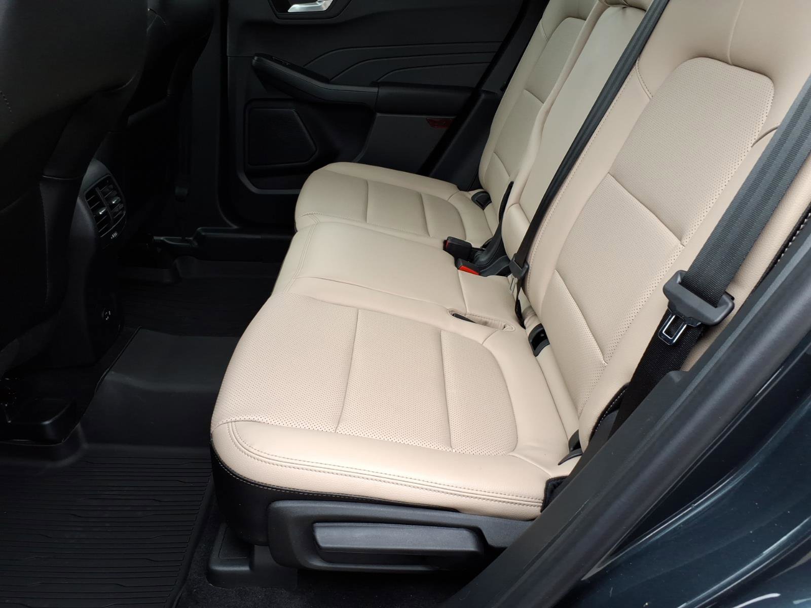 Certified 2022 Ford Escape SEL image 11