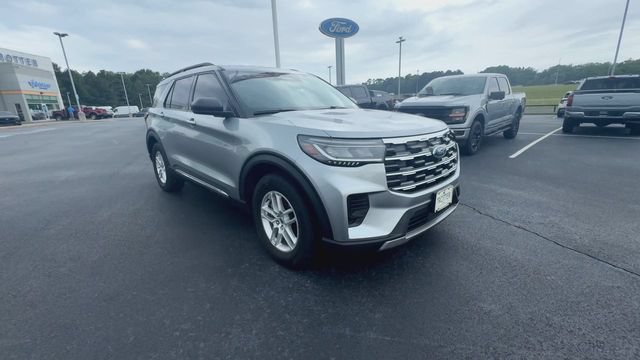 Certified 2025 Ford Explorer Active RWD image 2