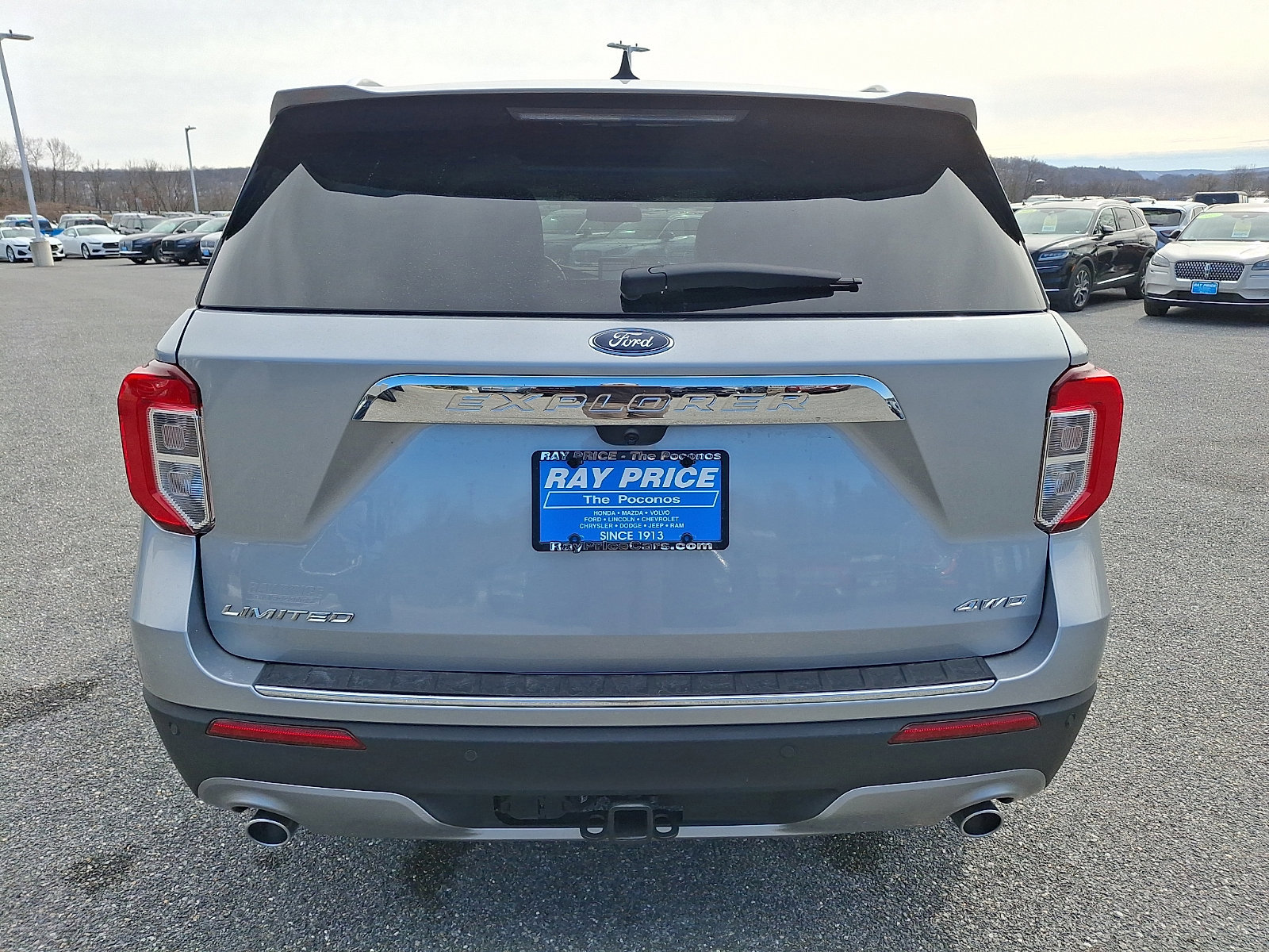 Certified 2023 Ford Explorer Limited w/ Limited Technology Package image 3