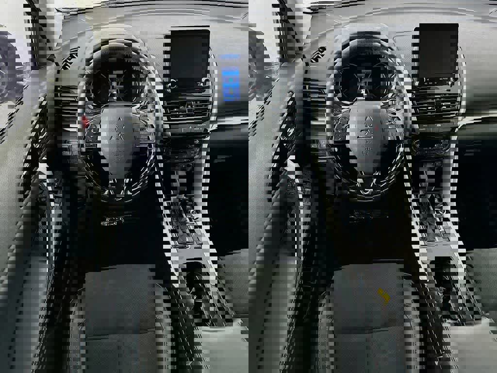 Used 2024 Mitsubishi Eclipse Cross SE image 13