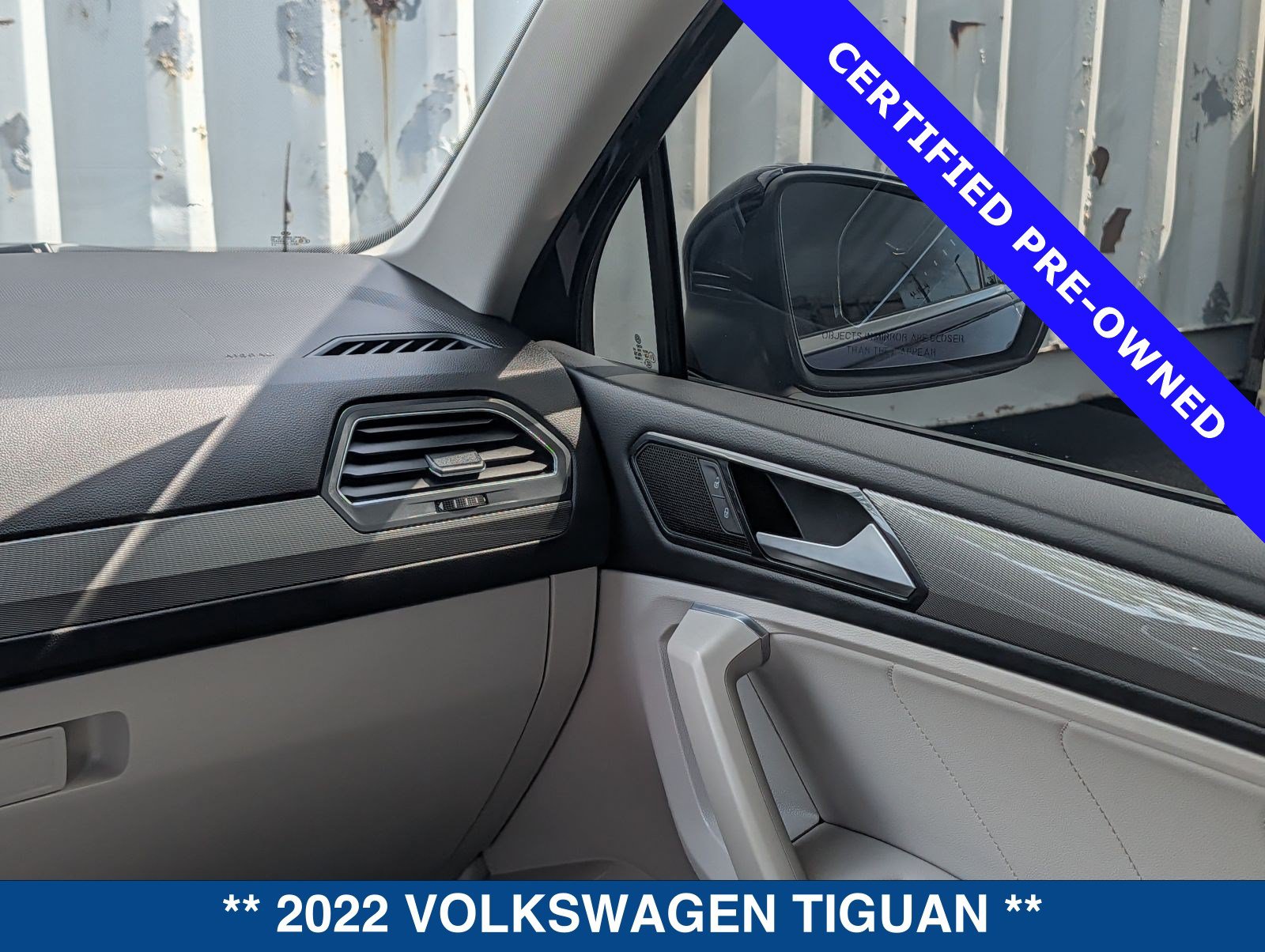 Used 2022 Volkswagen Tiguan SE FWD image 19