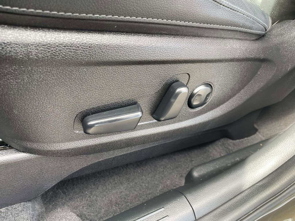 Used 2022 Kia Telluride EX w/ EX Premium Package image 19