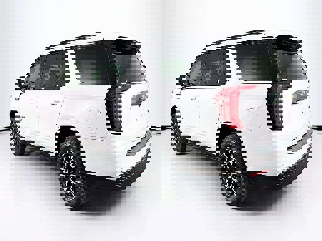 Used 2021 GMC Yukon AT4 image 3