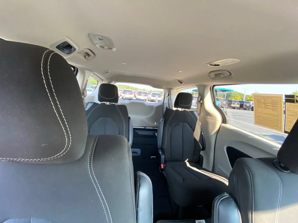Used 2023 Chrysler Voyager LX FWD image 26