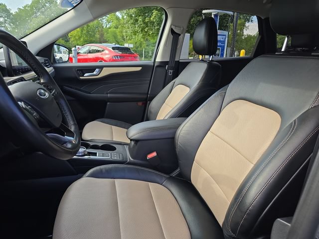 Certified 2022 Ford Escape Titanium w/ Titanium Elite Package AWD/4WD image 5
