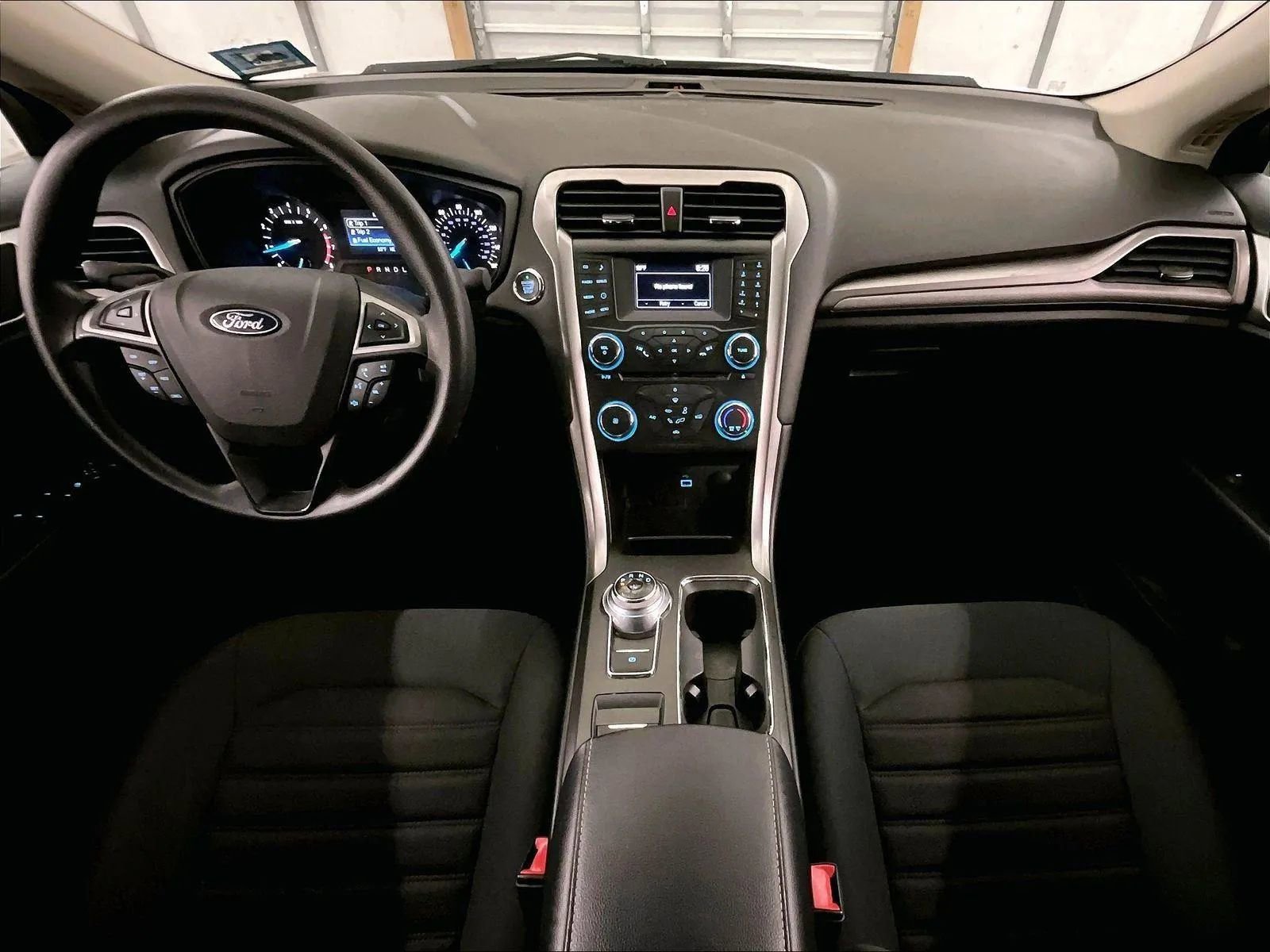 Certified 2018 Ford Fusion SE FWD image 14