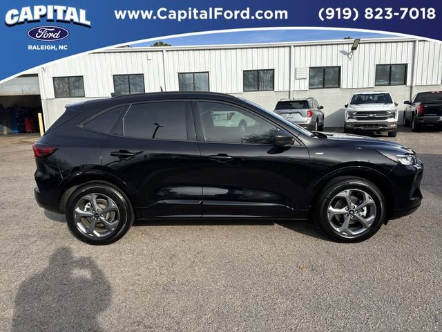 Certified 2023 Ford Escape ST-Line w/ Tech Pack #1 image 7